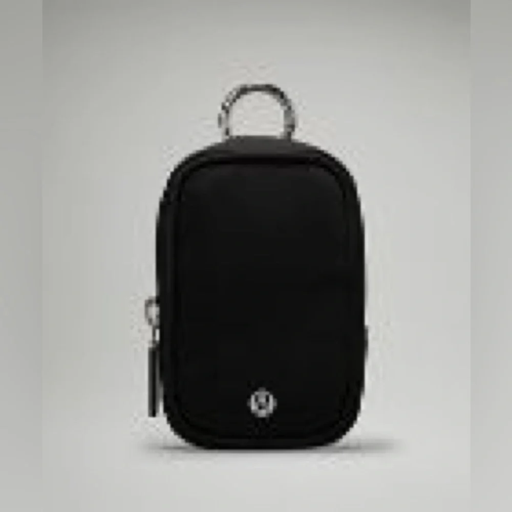 Lululemon nano clip able Black Compact Pouch new unused